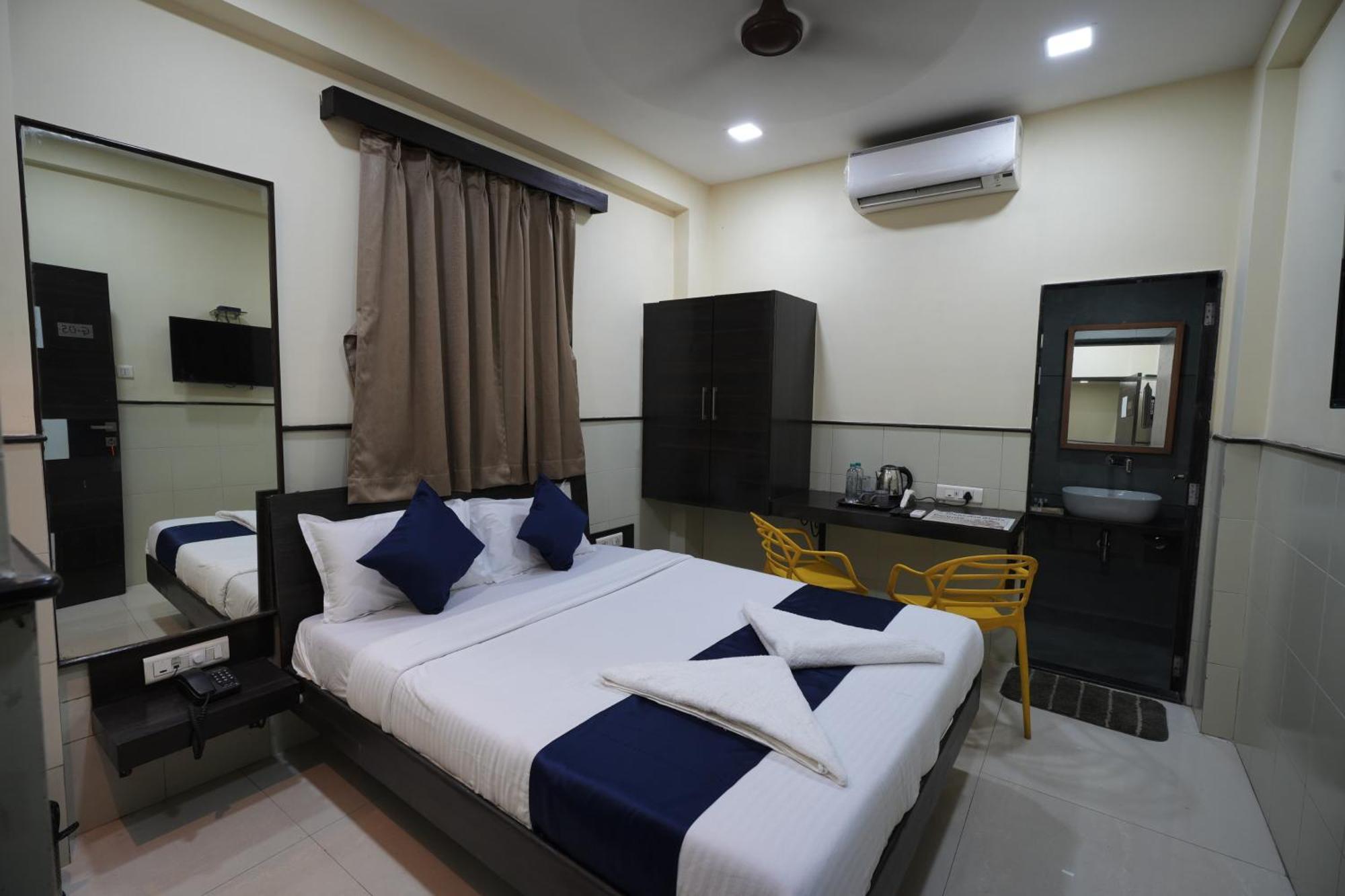 Hotel Triton - Near Us Embassy - Hotel In Sion Mumbai Eksteriør bilde